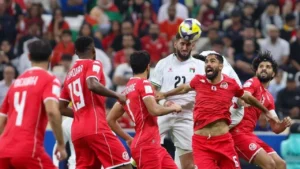 مباراة تونس وقطر في كأس العرب تحدد مسار الفريقين وتُنقل عبر قنوات الرياضة الرئيسية مساء الأحد